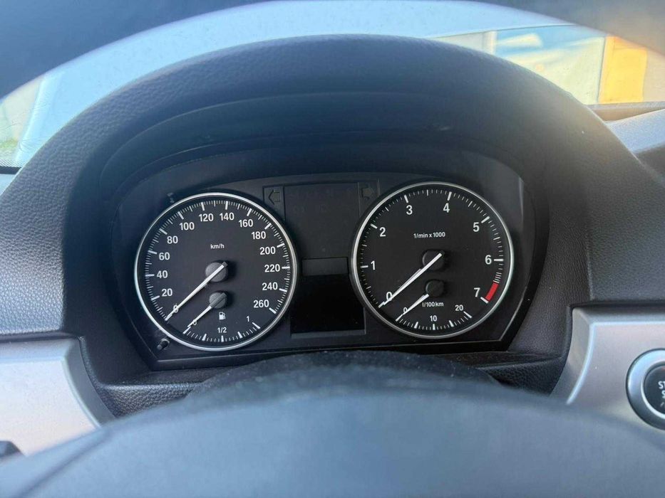 Na części podnośnik zwrotnica zacisk panel Bmw e90 2.0 b n43b20a