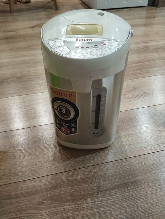 Продам термопот на 4.5 литра