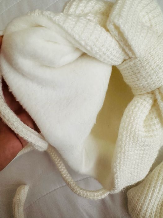 Продам   дитячу шапочку