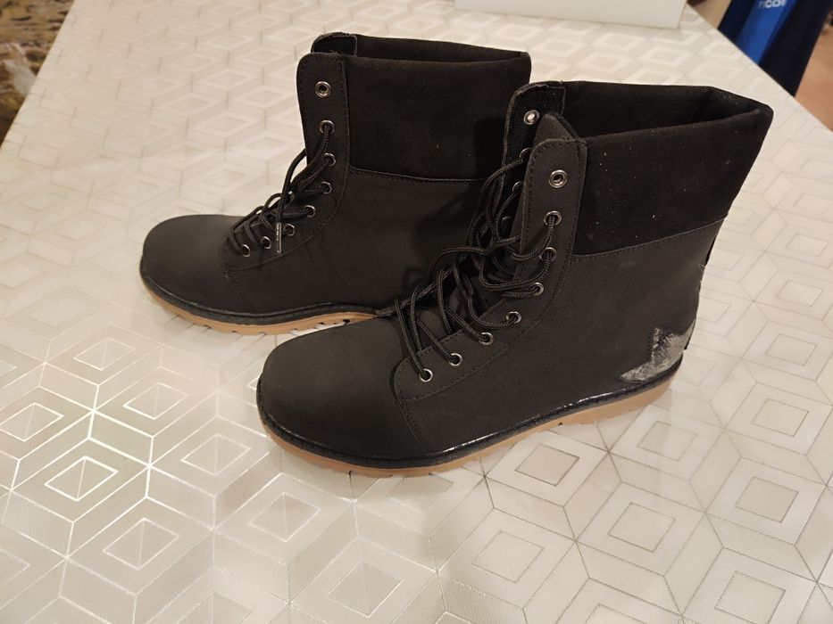 Sprzedam buty zimowe damskie nr 44