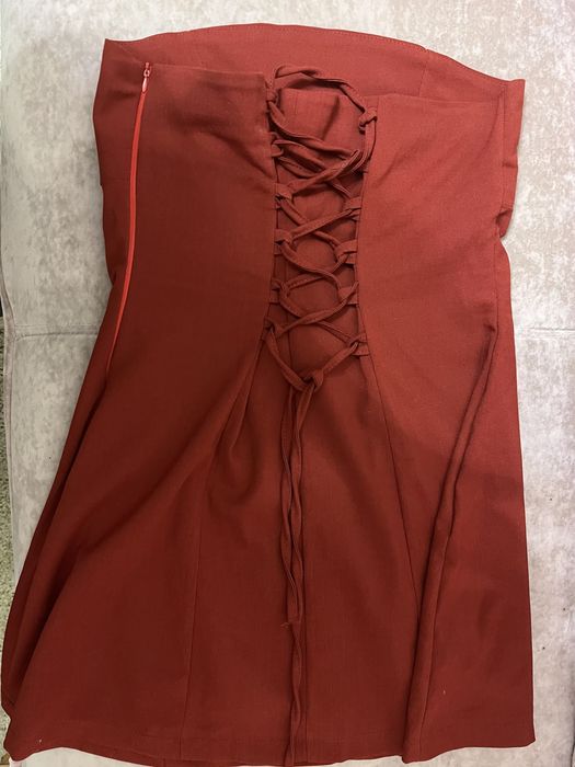 Нарядна сукня, червона