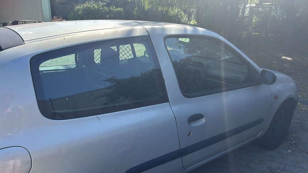 Renault Clio 99 - seminovo