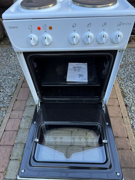 Плита електрична з духовкою електричною Bomann