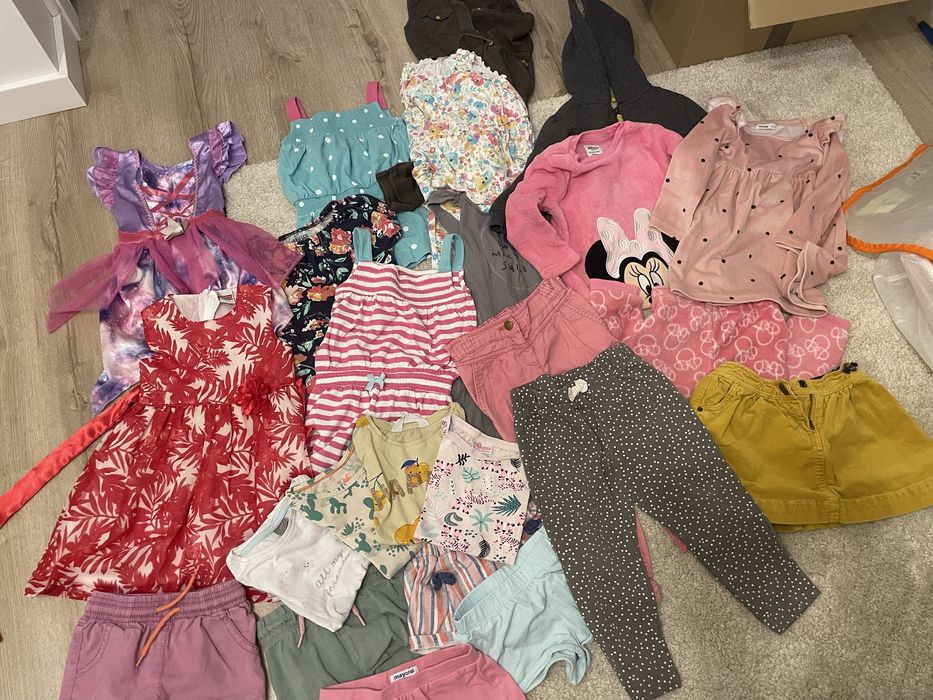 Zestaw ubranek dla dziewczynki 98