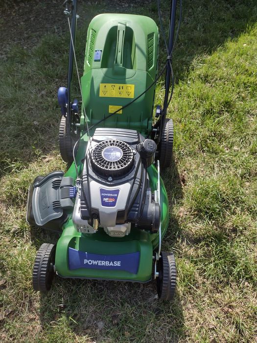 Kosiarka spalinowa z napędem