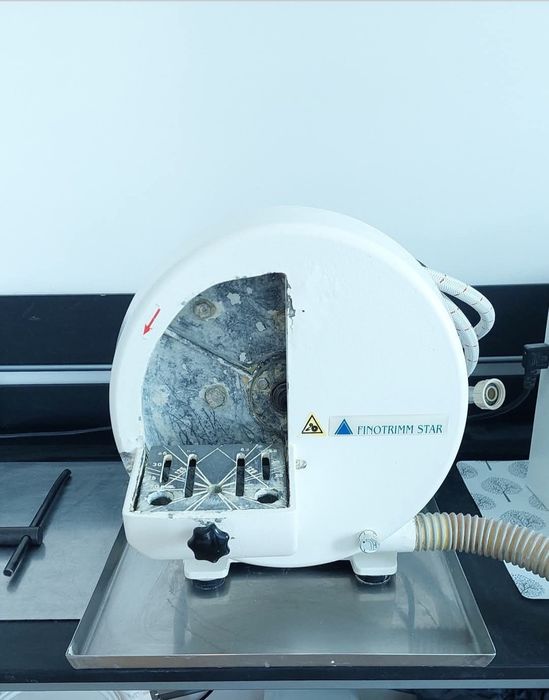 Obcinarka protetyczna