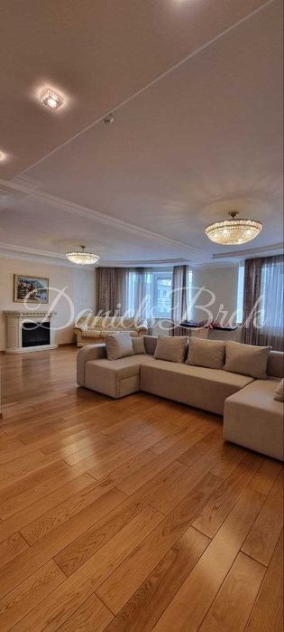 Аренда 4 комнатные апартаменты в ЖК Диамант