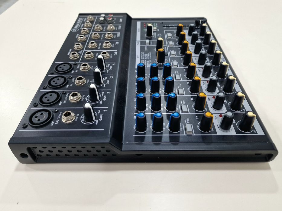 Mesa de Mistura MACKIE Mix12FX (como nova)