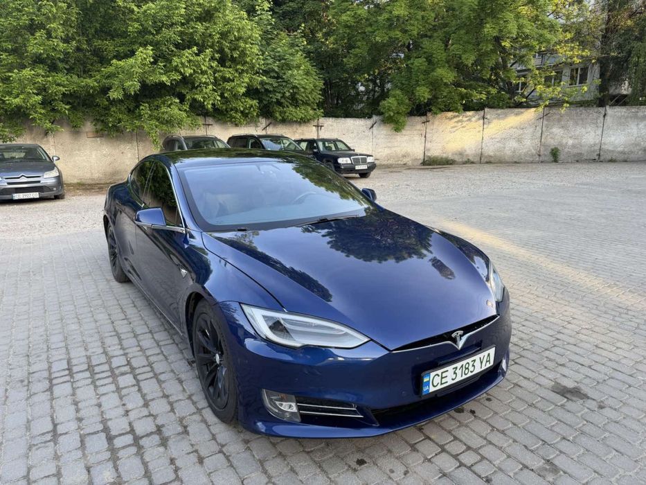 Tesla Model S 2017