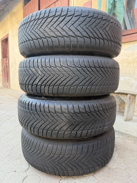 Колеса R15 215 70, 5x114,3 dia 67.1