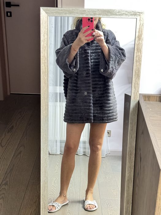 Шуба мутон сіро попелястого кольору