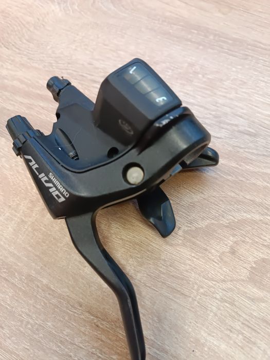 Klamkomanetka Shimano Alivio 3s lewa