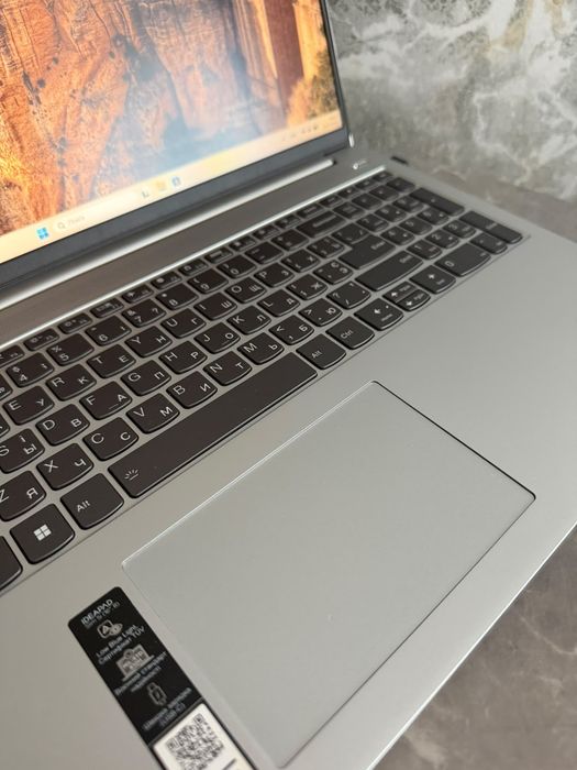 Леново. Lenovo IdeaPad Slim 5 16IAH8. ноутбук
