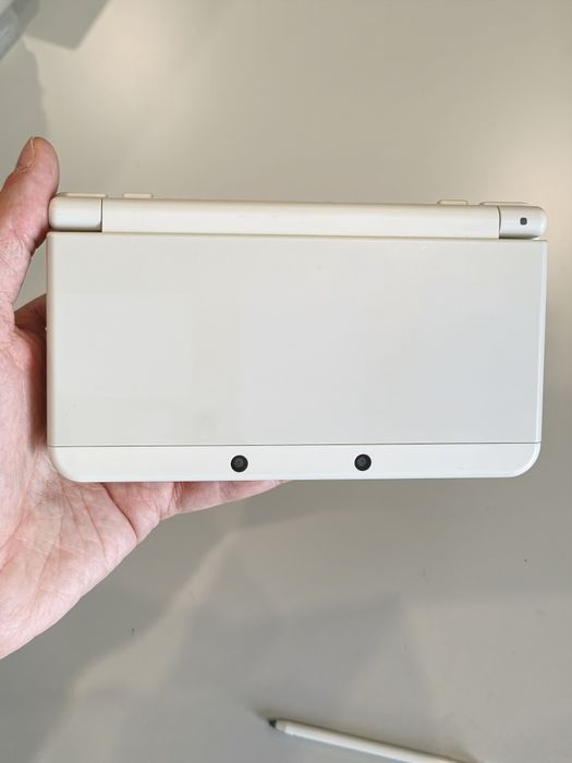 Nintendo New3DS Branca Desbloqueada Homebrew 4GB