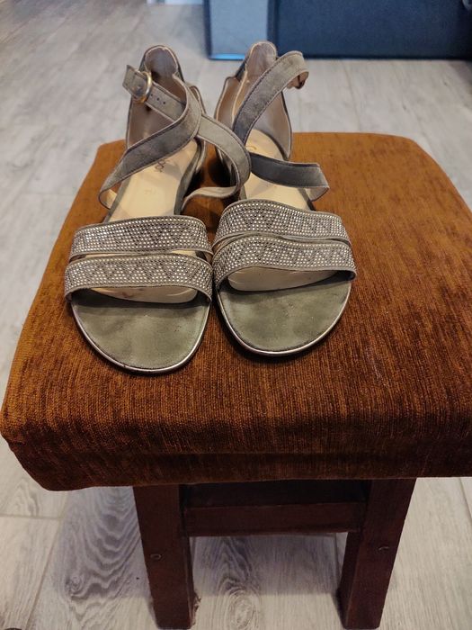 Sandały damskie zamszowe