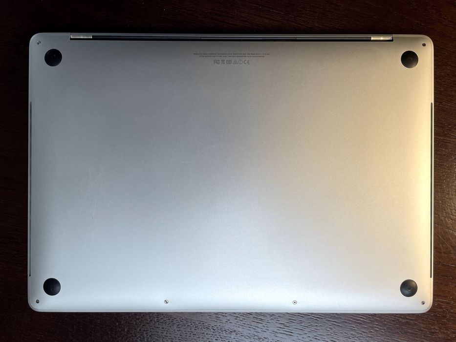 ПРОДАМ MacBook Pro