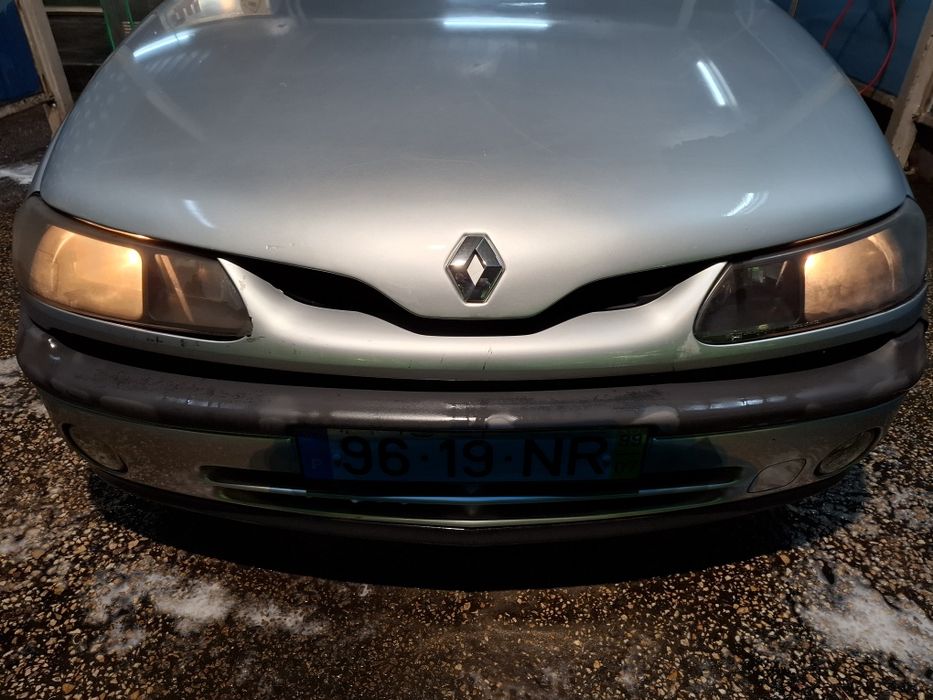 Vendo Renault Laguna  1.6 16v 107cv julho 1999 grande  Oportunidade