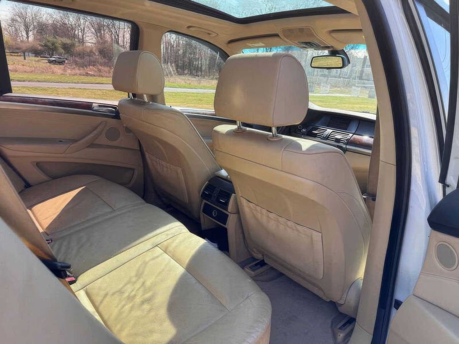 BMW X5 xDrive35d      2012