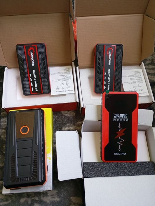 Бустер пусковий пристрій для авто Jump Starter Power Bank
