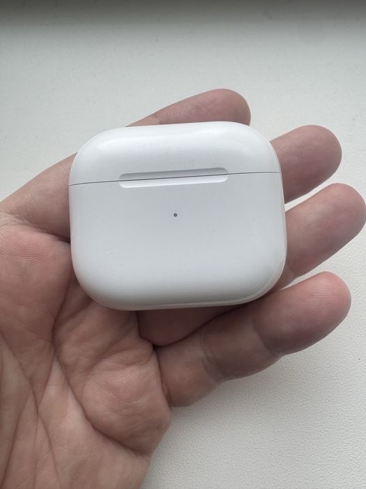 Кейс AirPods 3 А2566 Б/У