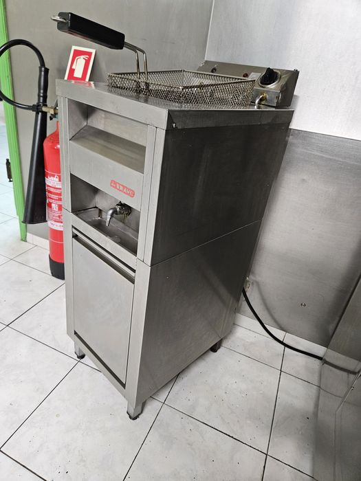 Fritadeira eléctrica 12L