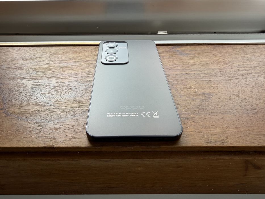 Oppo A80 256Gb como novo