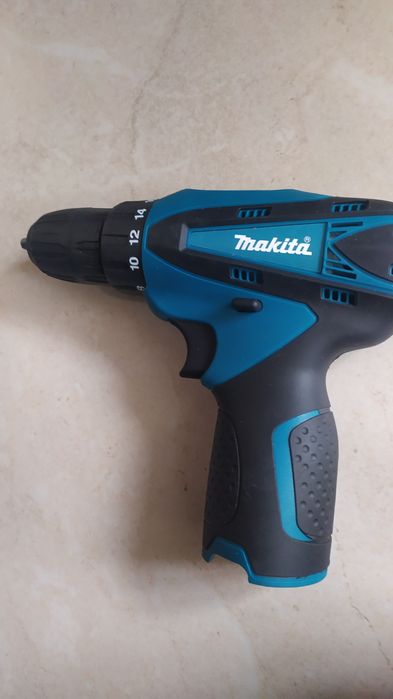 Акумуляторний  шурупокрут шуруповерт 12 V  Makita DF330DWE,