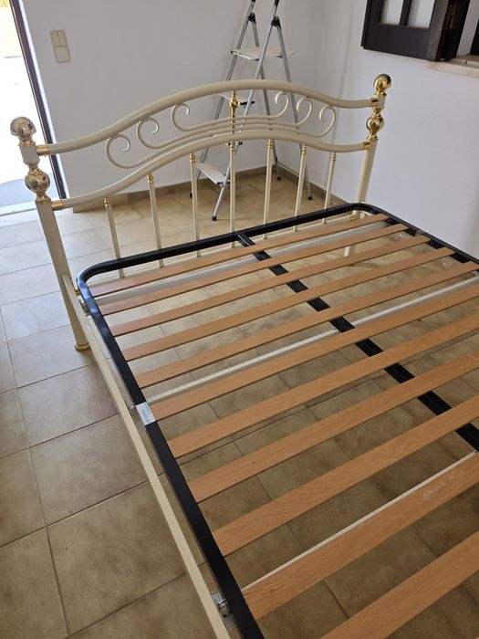 Cama Casal em Ferro / Metal Double Bed Frame