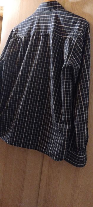 Koszula męska w kratkę.