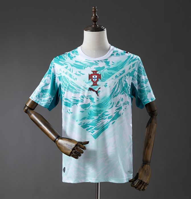 Camisolas desporto novas