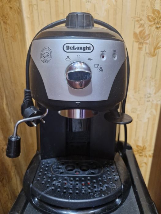 Кавомашина delonghi