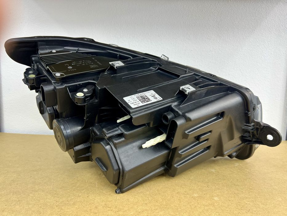 Lampa lewy przód Vw T6 Lift Full LED MATRIX. Kompletna, EU, Cała.