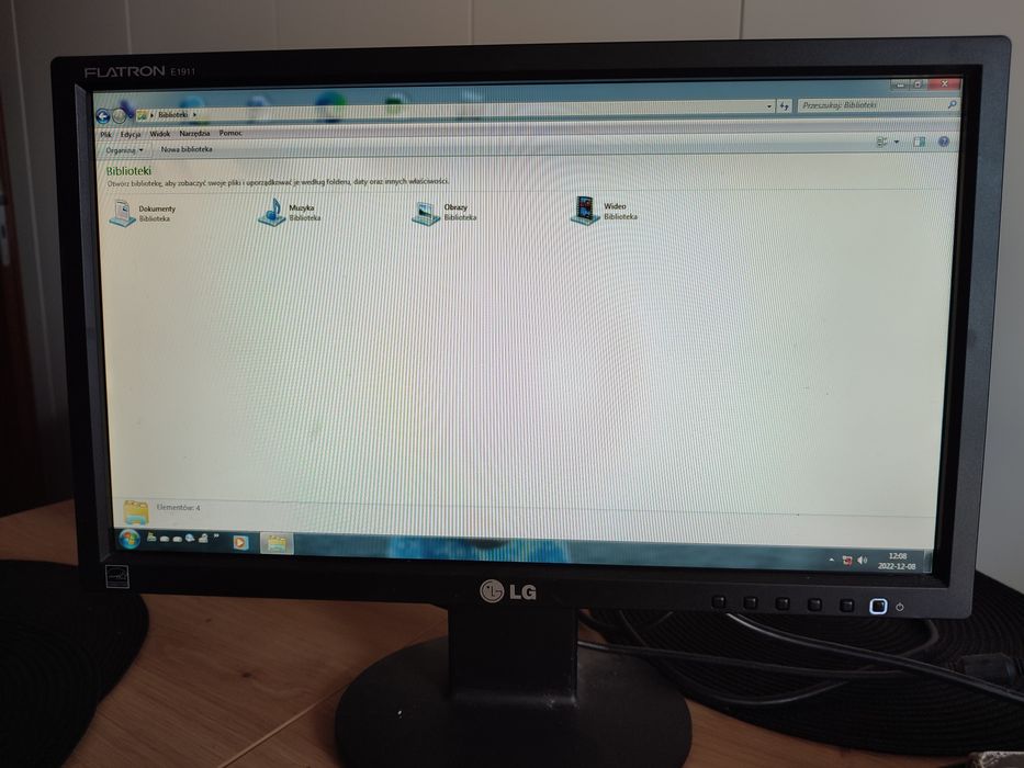 Zestaw Komputer Monitor Klawiatura Mysz