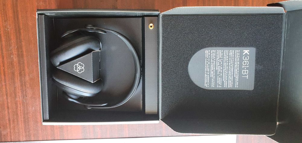 AKG K361-BT студійні блютуз монітори