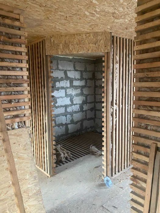 Продам гараж 75м2 в Гостомелі біля озера