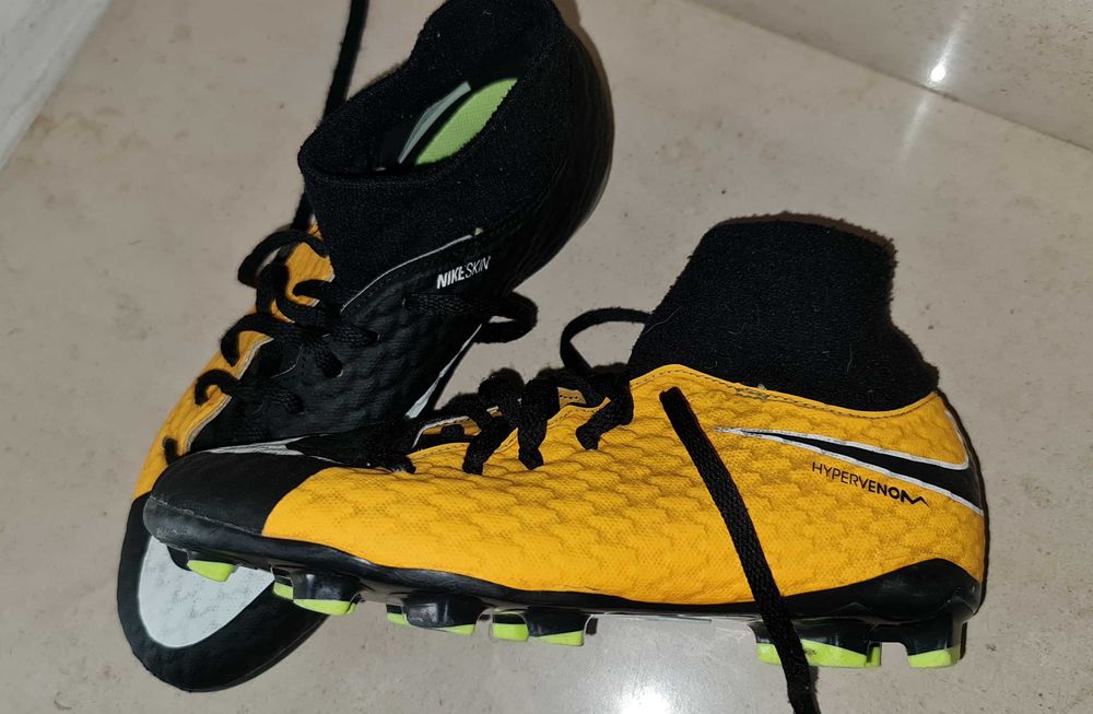 Nike Hypervenom Phelon III Dynamic Fit FG #36 1/2