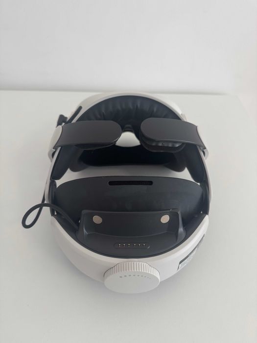 Meta Quest 3 128GB + BOBOVR M3 Pro com bateria + mala rígida