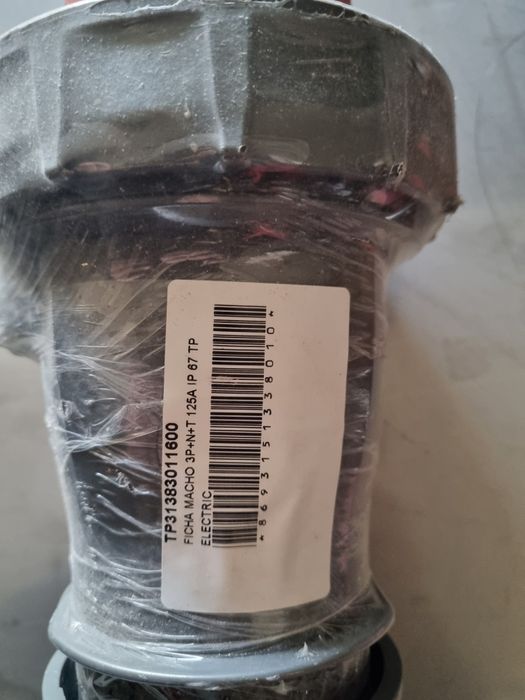 Tomada trifásica macho 125A