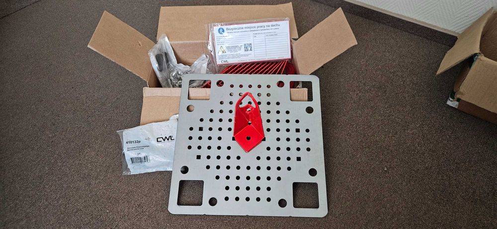 Punkt asekuracji przed upadkiem z dachu CWL