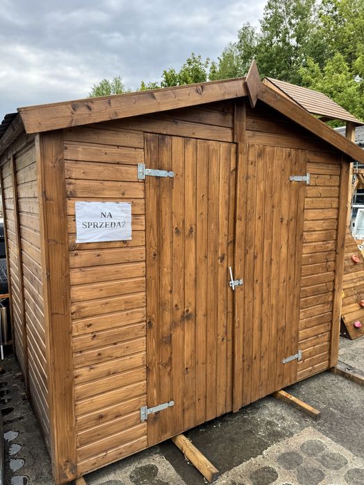Narzędziowy domek o powierzchni 4,5m2, świerk skandynawski złóż do sam
