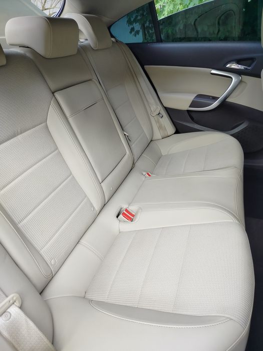 Piękny Opel Insignia 2.0 CDTI