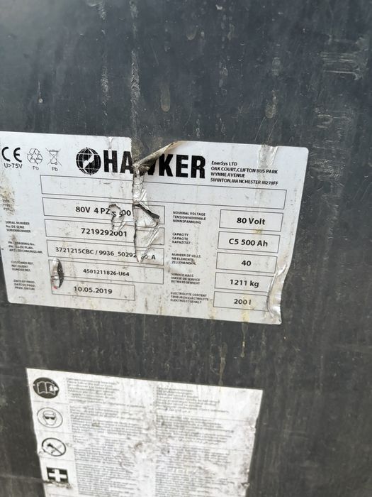 Wozek widłowy Linde E25