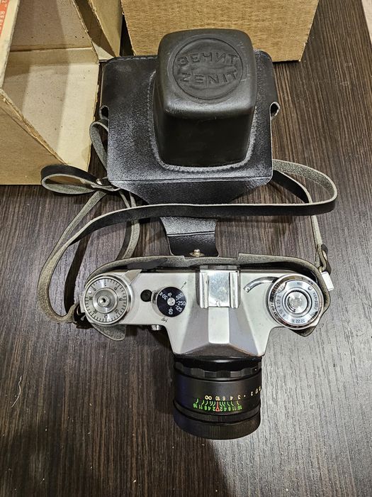 Фотоапарат "Зенит-Е" з об'єктивом "Helios - 44 - 2 "