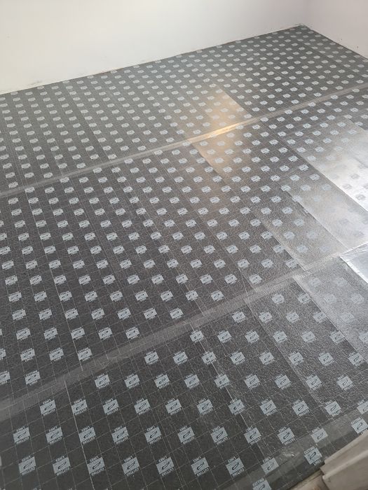 Podkład 25m2 pod panele podłogowe 1mm, stan bardzo dobry