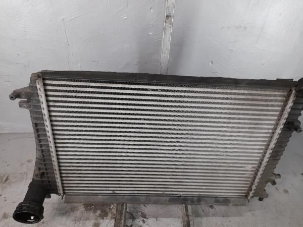 Radiador do intercooler VOLKSWAGEN Passat (3C2)