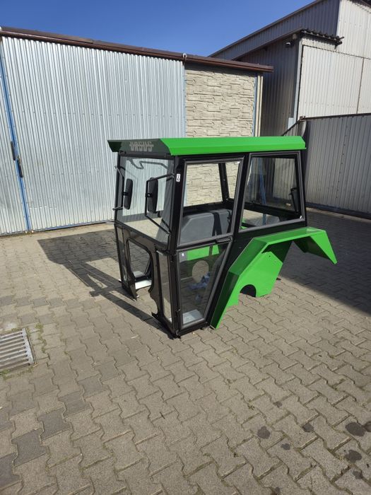 Kabina c360 c330 Maska c360 Kabina ciągnikowa c360 c4011 nowa kabina