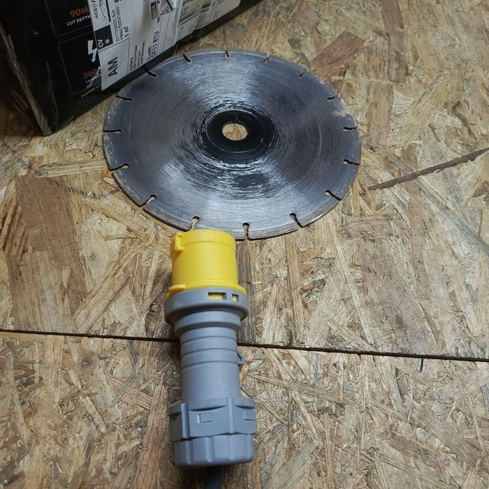 110v. Przecinarka do betonu Evolution R230 DCT
