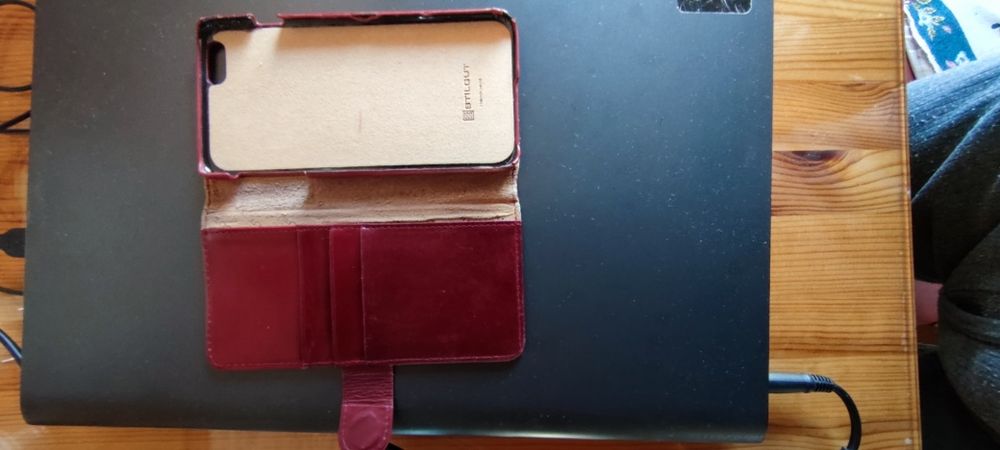 Etui pokrowiec futerał skórzany(prawdziwa skóra) Stilgut oraz pancern