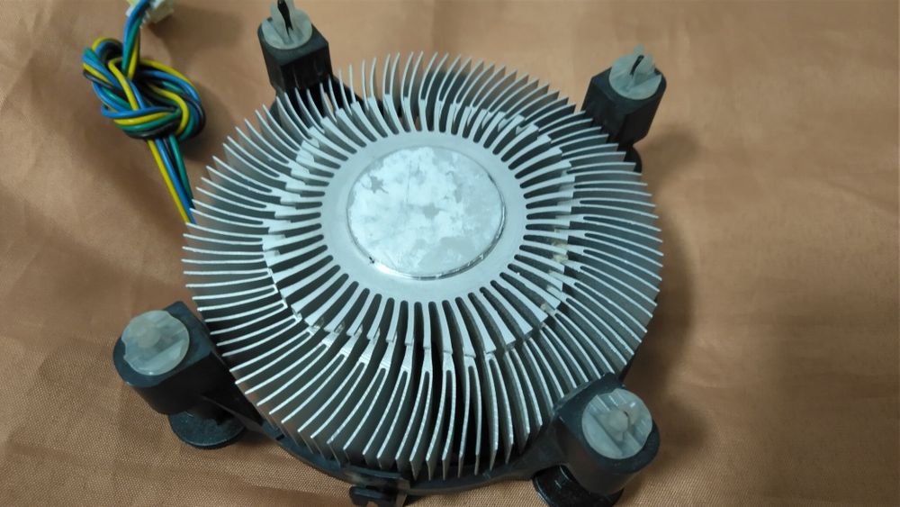 Кулер с охладом socket 775. Кулер компьютерный