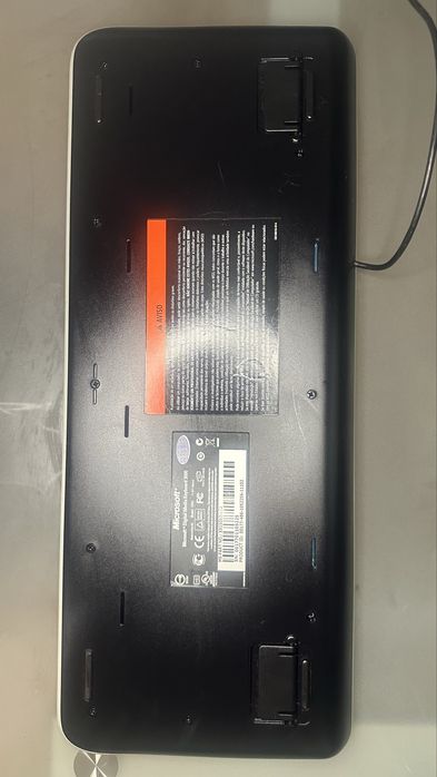 Teclado Microsoft com fio USB Original – Completo e Funcional